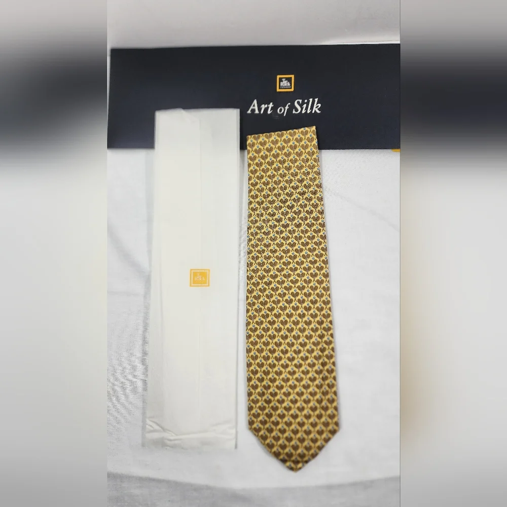 NWT BEAUFORT TIE RACK THE ART OF SILK, MEN'S TIE, YELLOW, 100% SILK, TENNIS LOGO - Picture 1 of 8